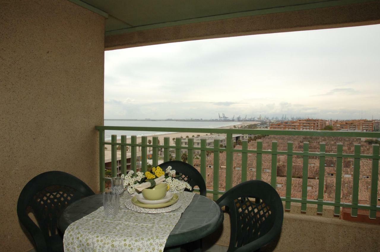 Accommodation Beach Apartments Valenza Esterno foto